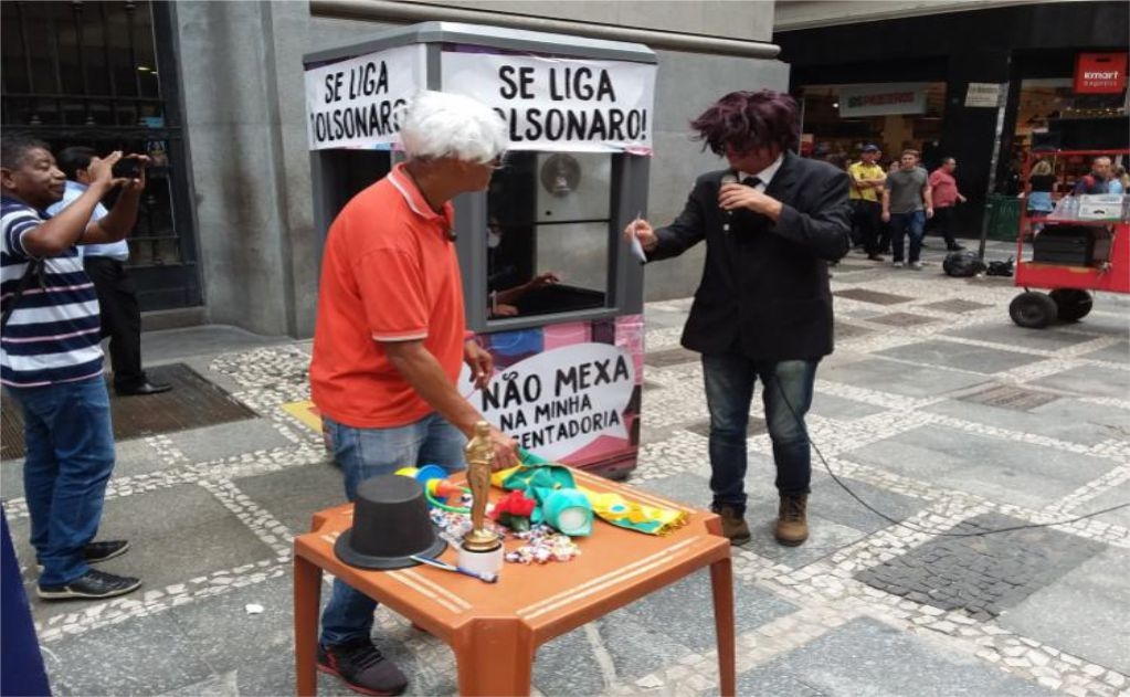 Sindicato dos Bancrios de Presidente Prudente - Ato ldico faz alerta sobre a venda da Lotex