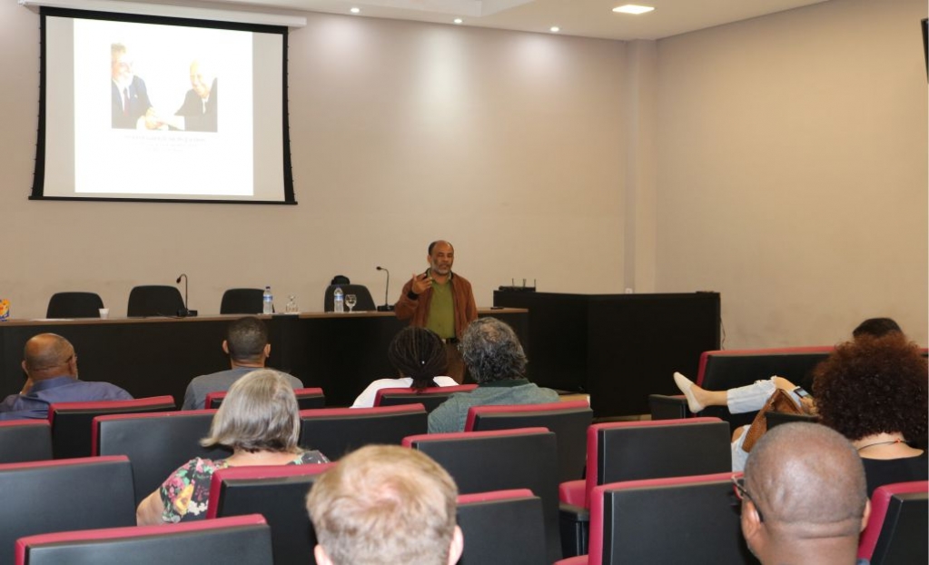 Sindicato dos Bancrios de Presidente Prudente - Contraf-CUT debate desigualdades raciais e ideologia racista no setor bancrio